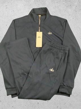 ALO Yoga Men’s Zip-Up Sweater Set in Navy/Dark Blue Size Large